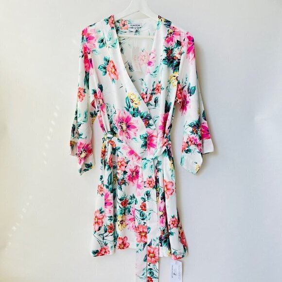 ❤️ Yumi Kim NWT Dream Lover robe , Wild Rose white , Size XS - Picture 3 of 10